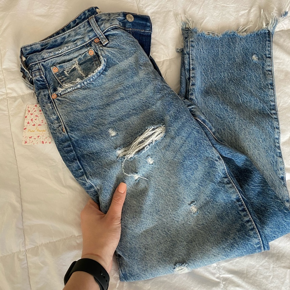 Free People relaxed skinny jeans- size 28
